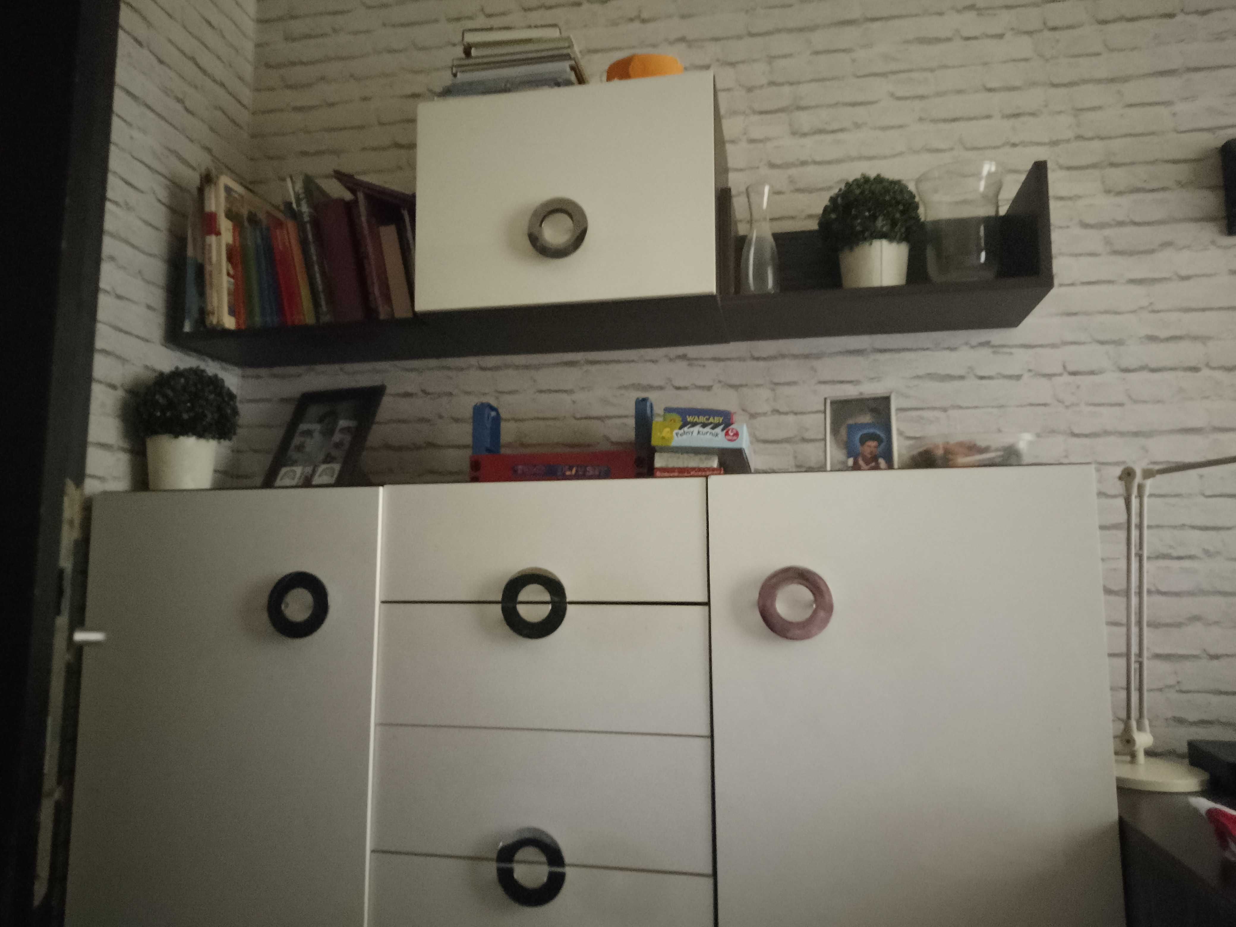 Sprzedam zestaw mebli