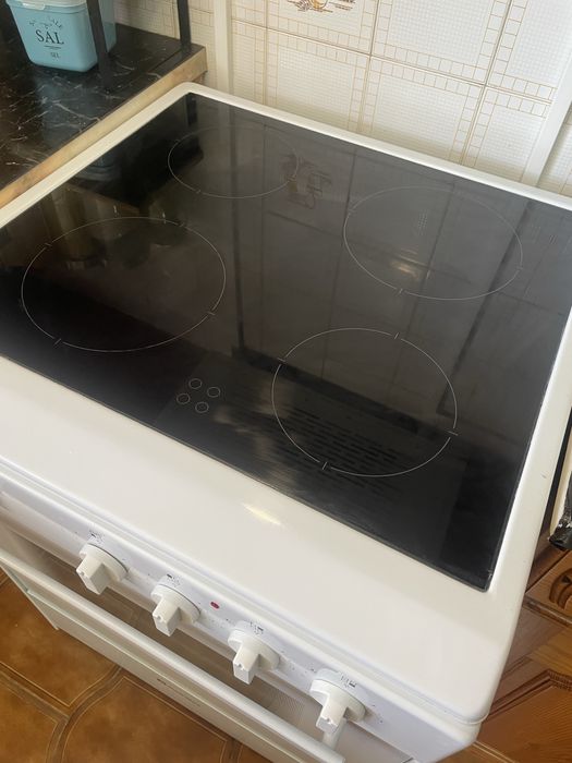 Fogão MEIRELES E 604 W.1 (Elétrico de Vitrocerâmica)