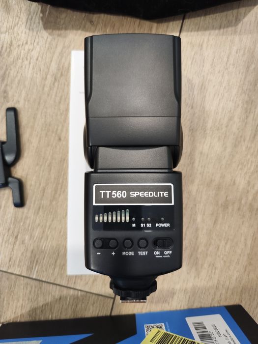 Tt 560 NEEWER lampa błyskowa