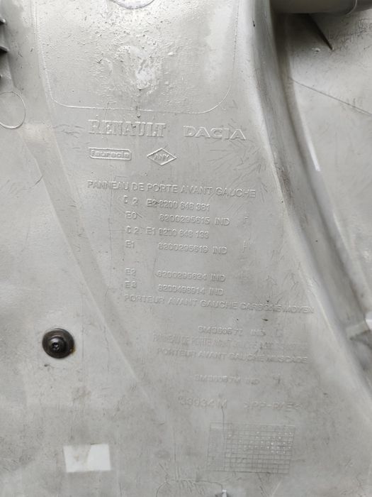 Карта дверей передня ліва дачія логан