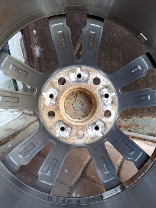 Alufelgi z oponami Bmw X5 X6 5x120 J11 R20
