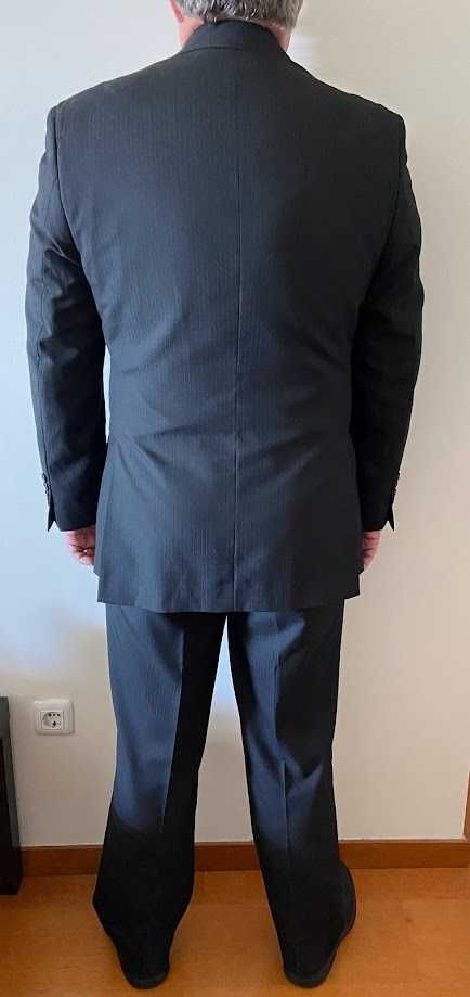 Fato regular fit, blazer+calça, tamanho 56, como novo.