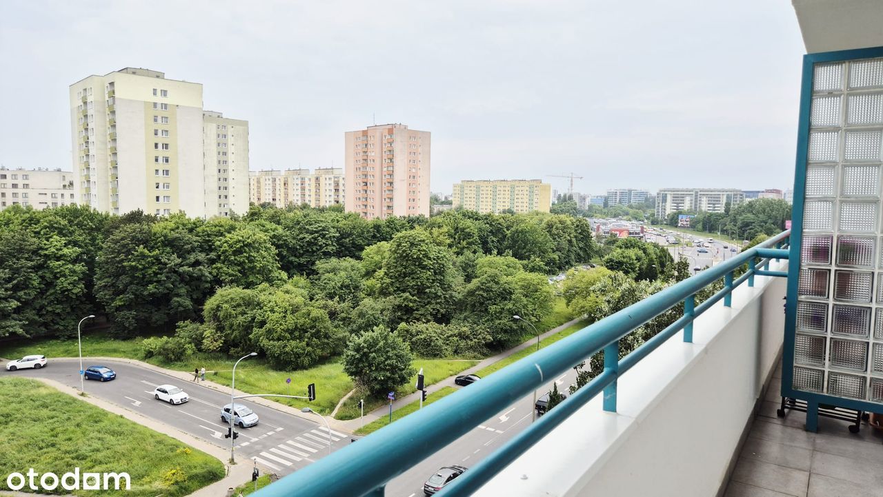 Mokotów ostatnie piętro, widok, metro 3 min – unikalne 3 pokoje