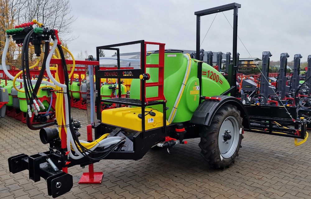 Opryskiwacz przyczepiany zawieszany 1200 litrów lanca 12m DEMAROL