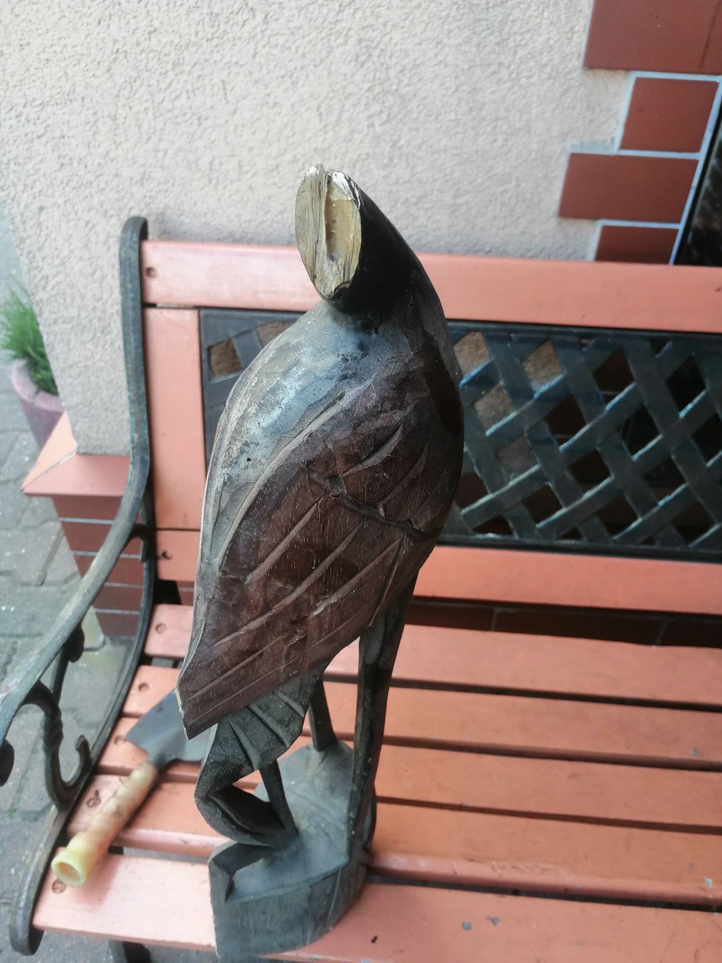 Rzeźba z drewna litego