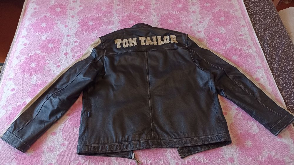 Шкіряна брендова куртка