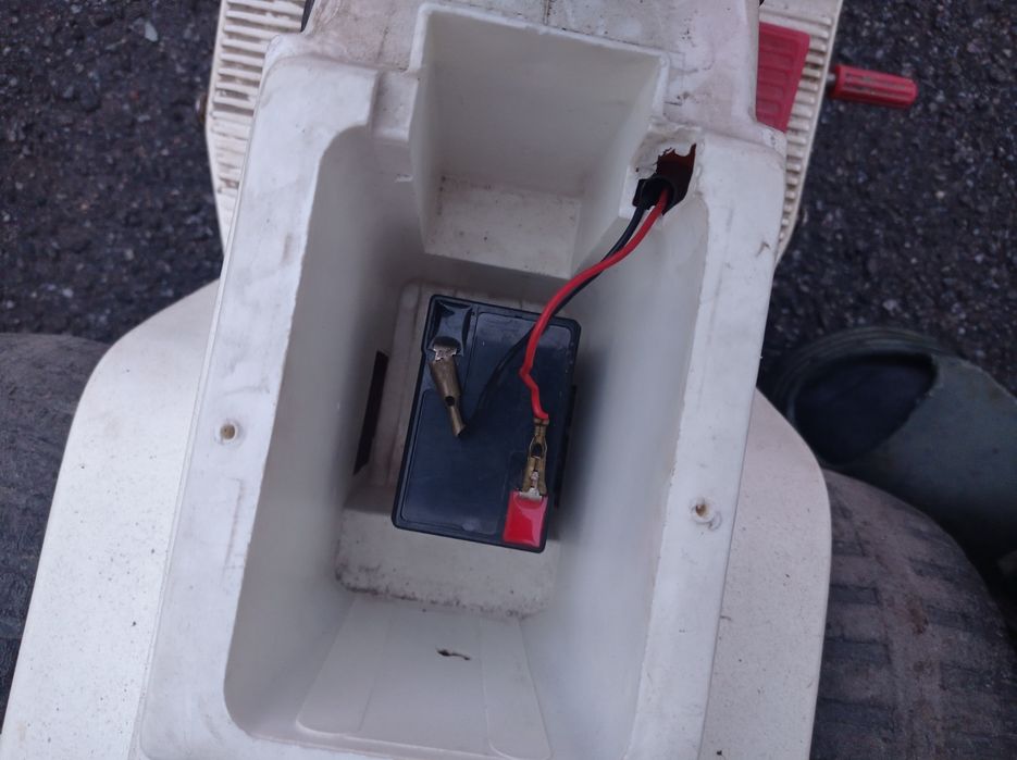 Дитячий мотоцикл електричний.