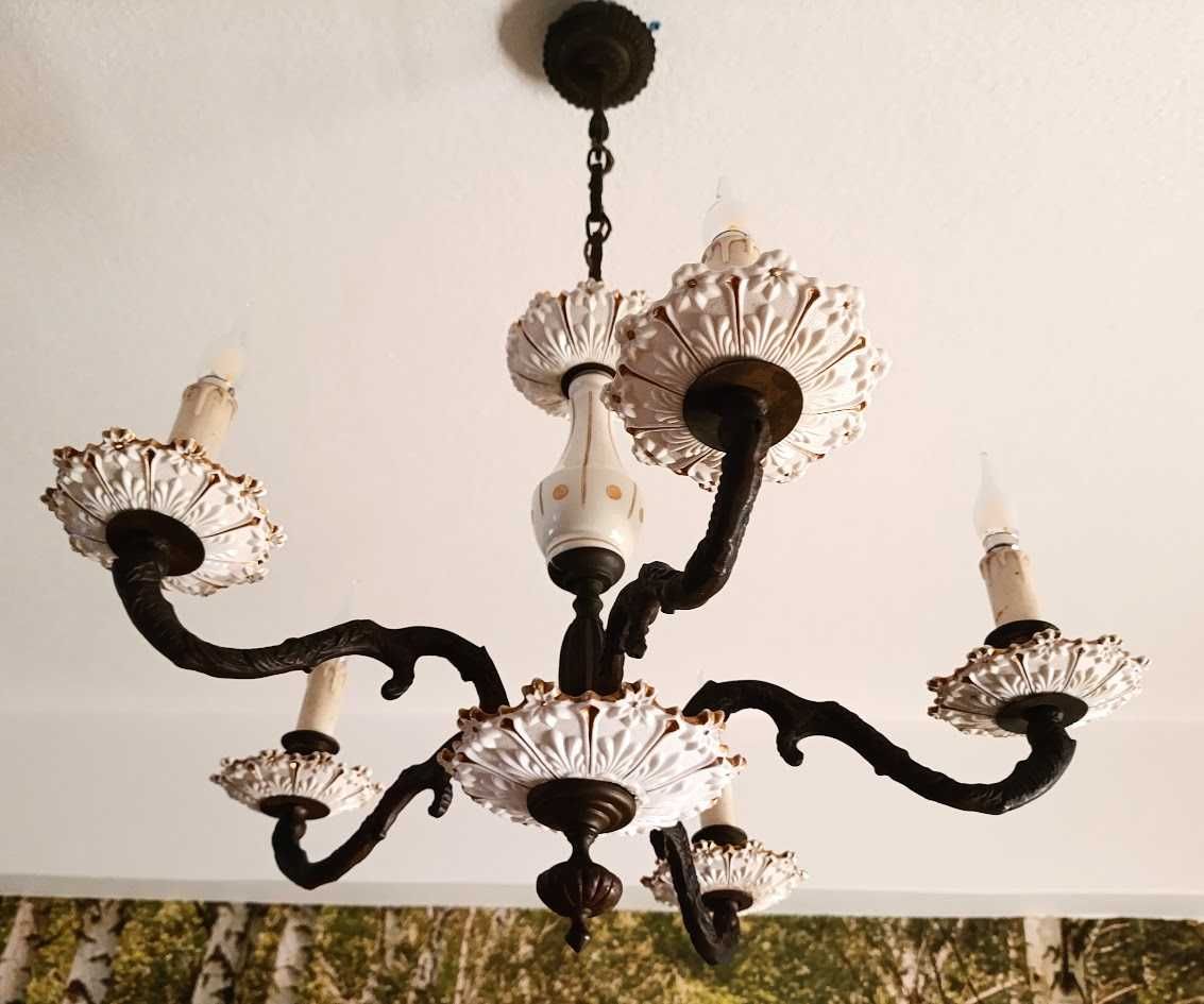 Candeeiro vintage de teto 5 lumes bronze latão e vidro leitoso
