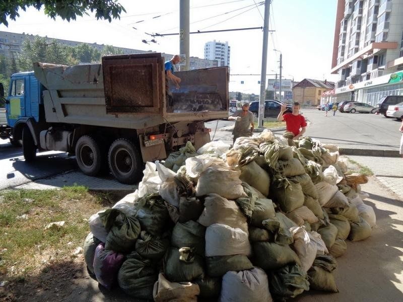 Вывоз мусора , Грузчики , Вывоз строительного мусора веток хлама мебел