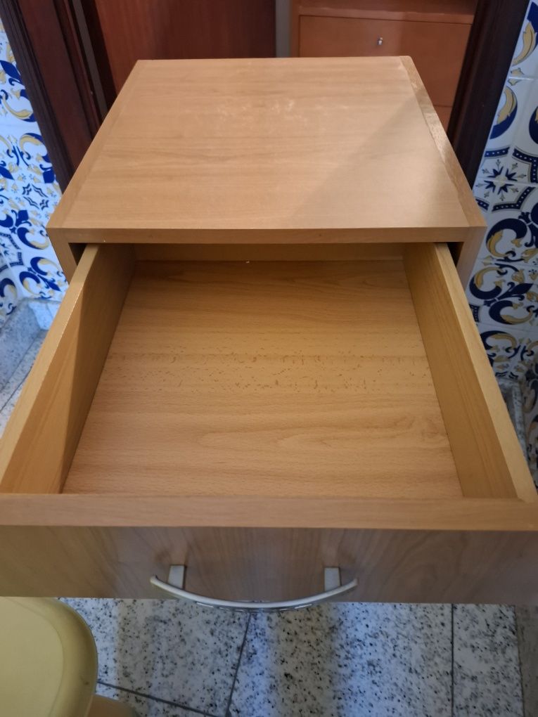 Modulo de 5 gavetas em nadeirs