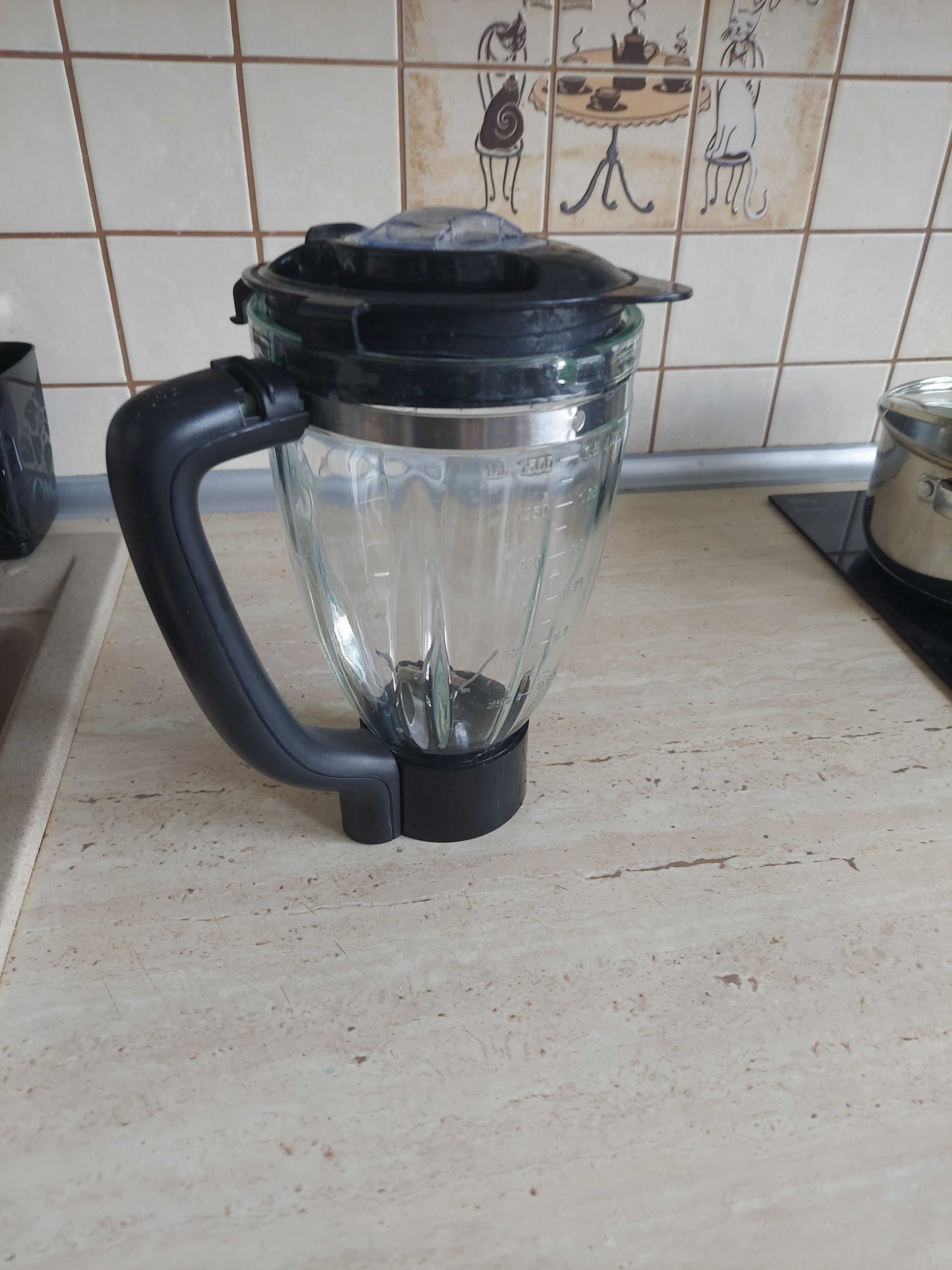 Mikser Robot z kielichem do koktajl