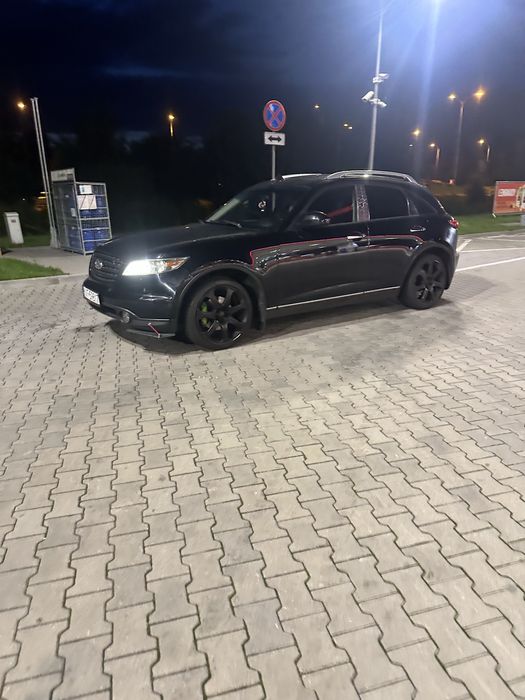 Infinity fx35 4.5 v8 500 koni