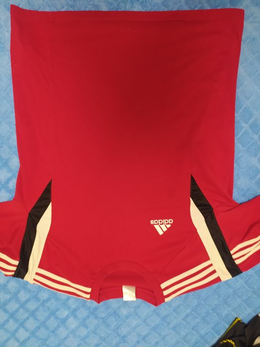 Футболки     adidas
