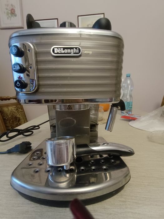 Ekspres przelewowy Dē Longhi