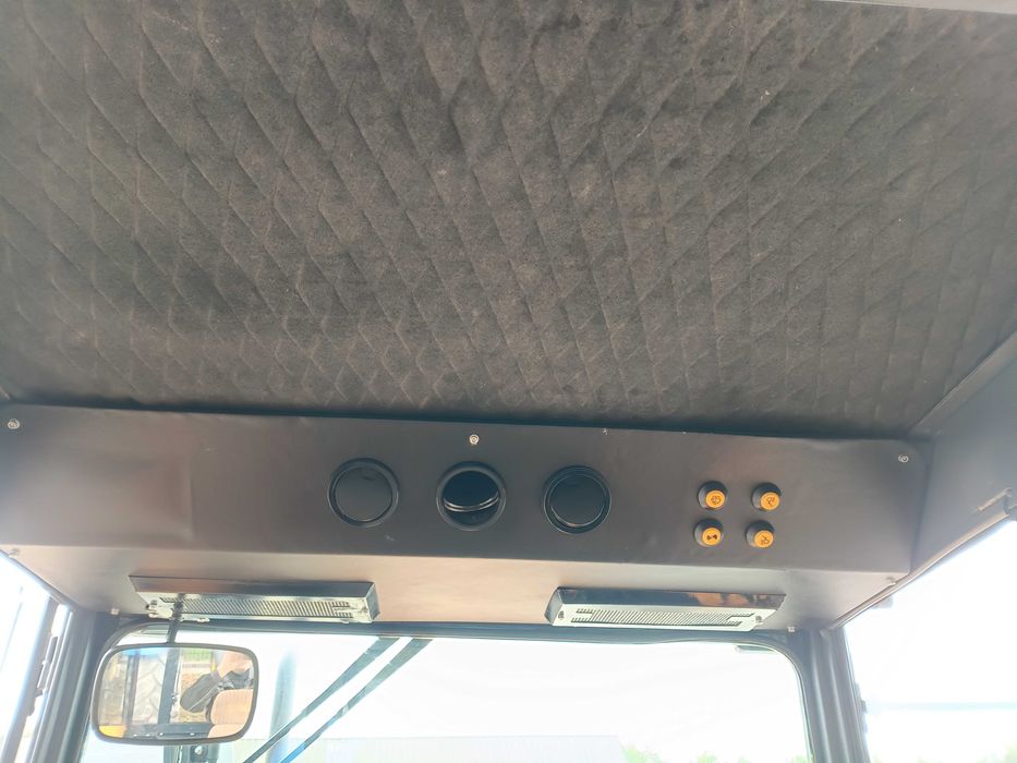 Ciągnik rolniczy Renault 981