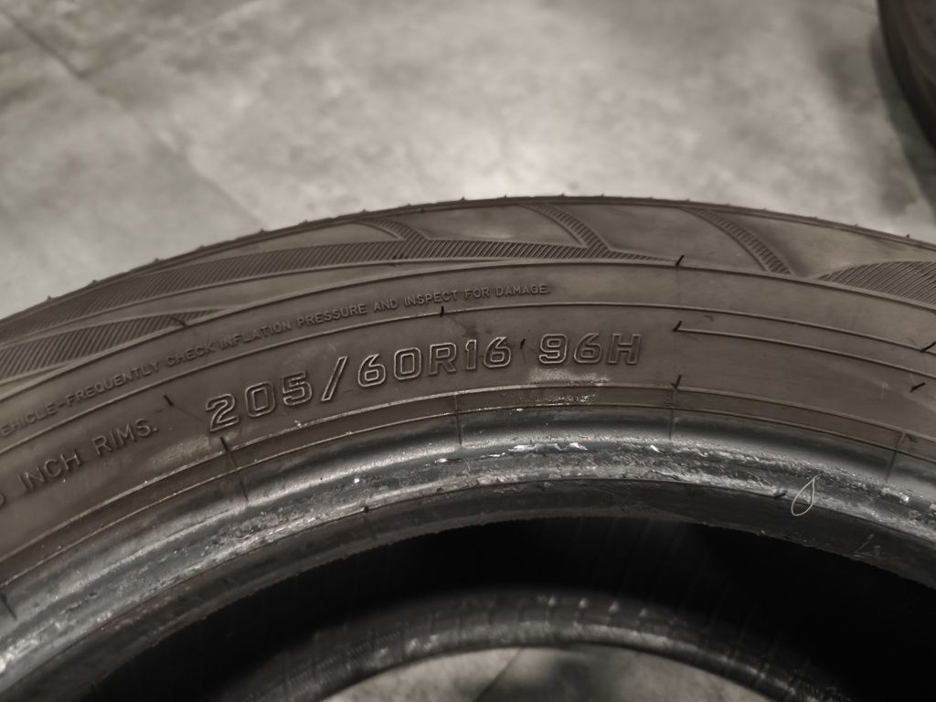 Komplet opon zimowych Falken Eurowinter HS01 205/60 R16 96h
