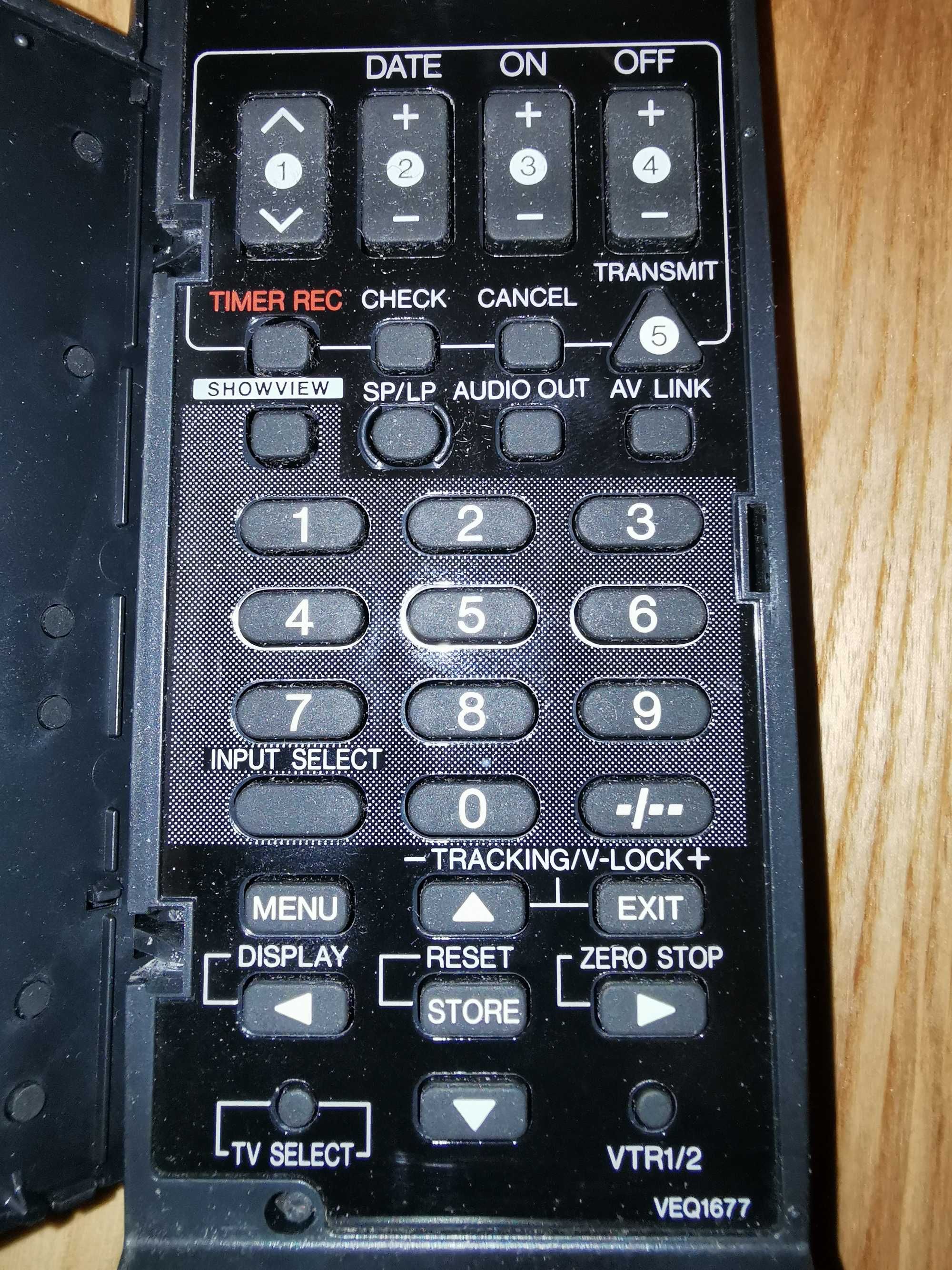 PANASONIC VEQ 1677 topowy pilot do najwyższych modeli video, programy