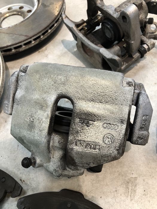 Audi TT 8J (2006-2014) повний комплект гальм