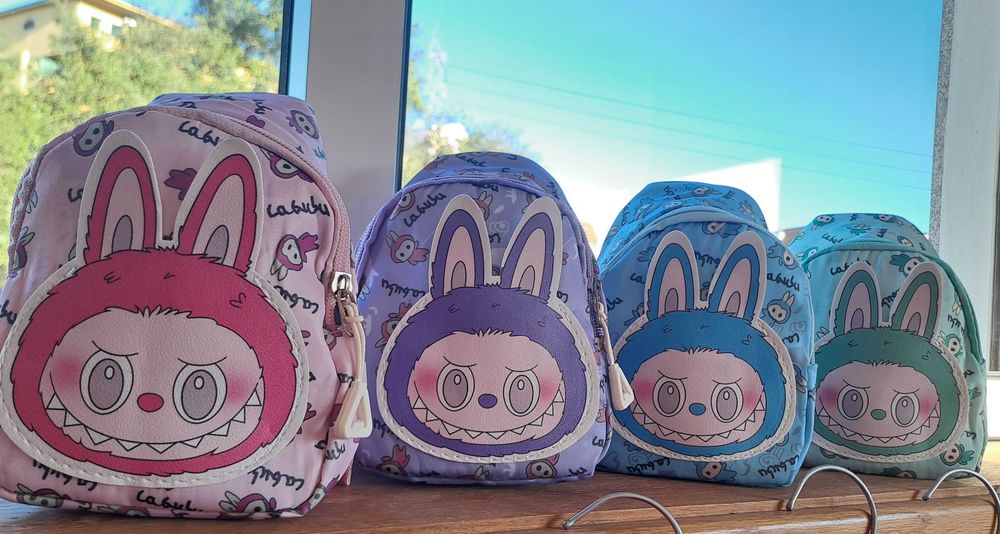 Mini Mochila Infantil | Labubu | Novas - Várias Cores