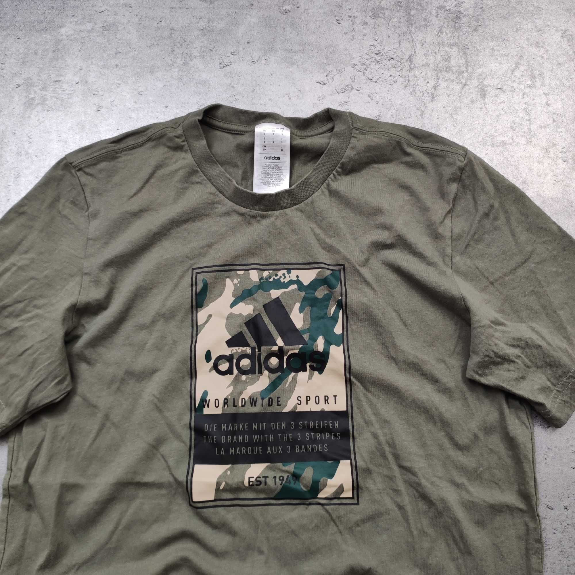 MĘSKA Bawełna Koszulka Oliwka Khaki Camo Nadruk Duże Logo Adidas