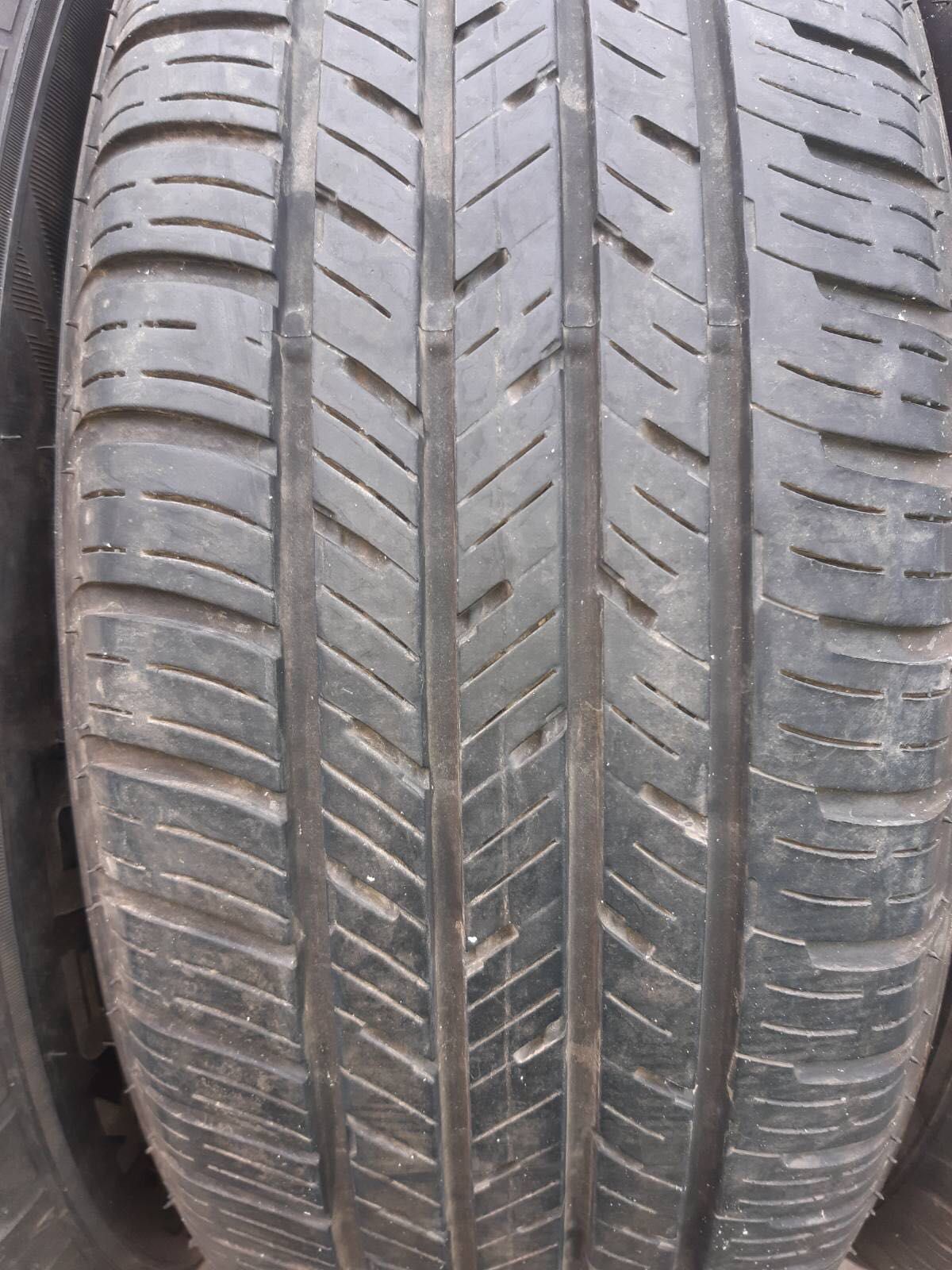 Шини Falken 215/60R17