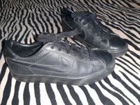 Кожані кросівки Nike 23.5см