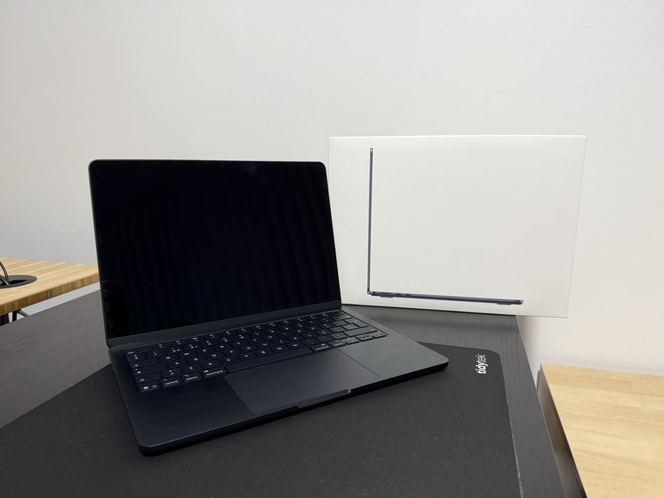 Macbook Air M4 2025