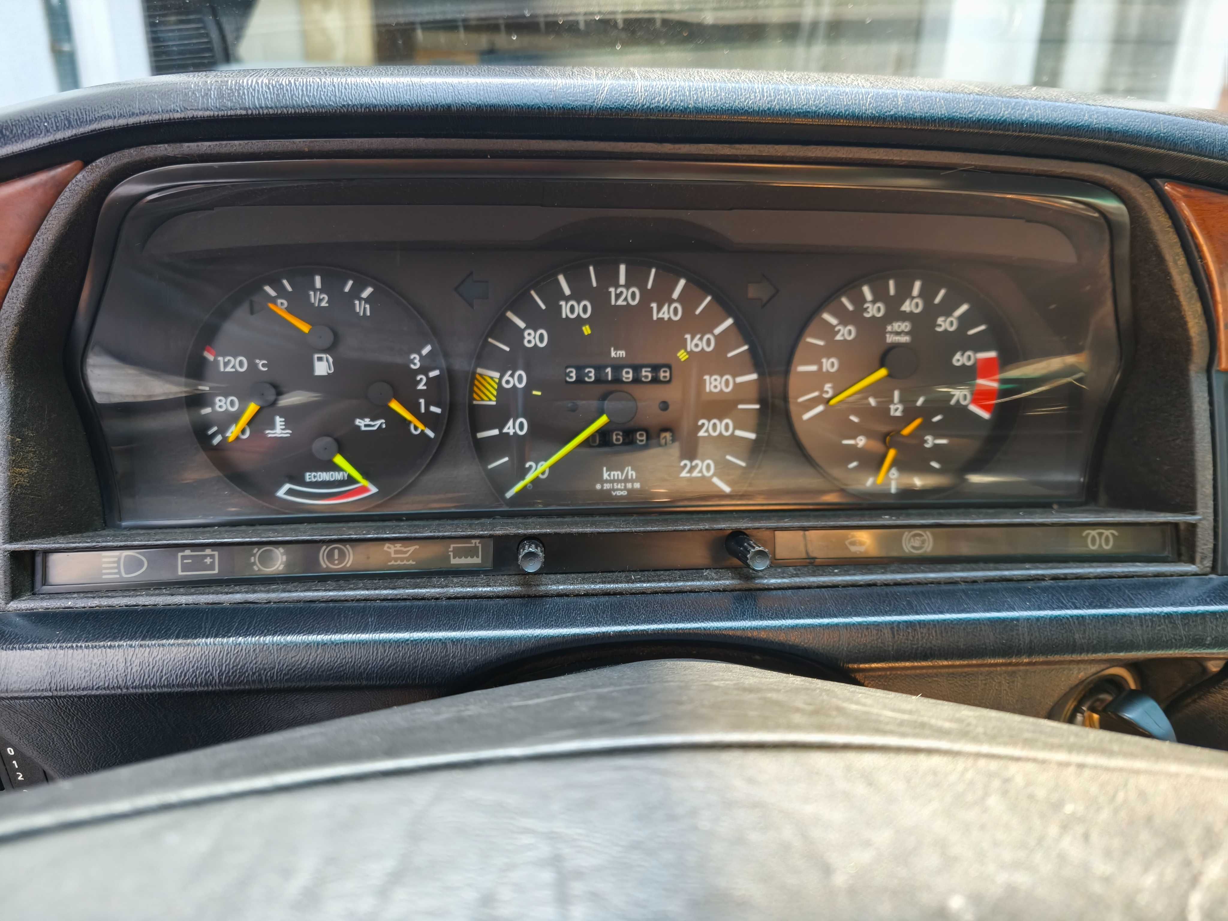 Mercedes-Benz 190 D 2.0