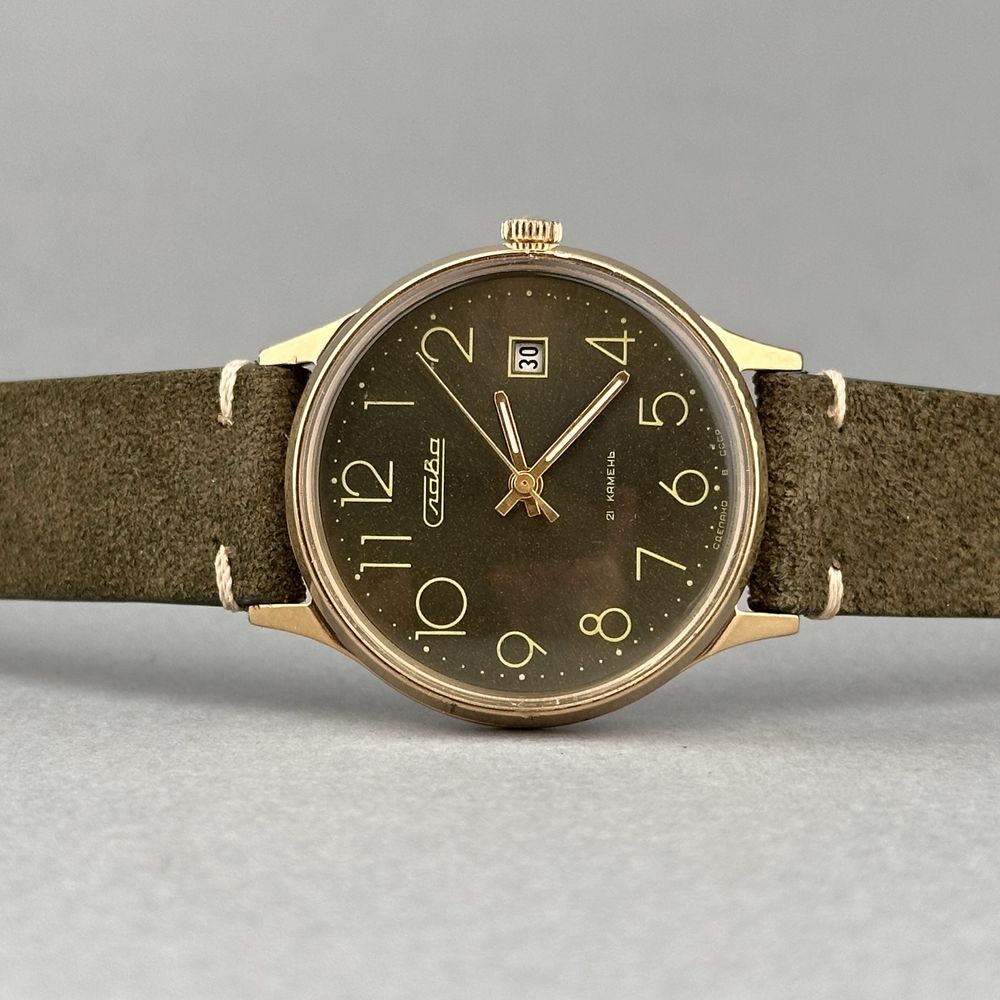 Zegarek vintage Slava – oliwkowa tarcza | ręczny naciąg | USSR
