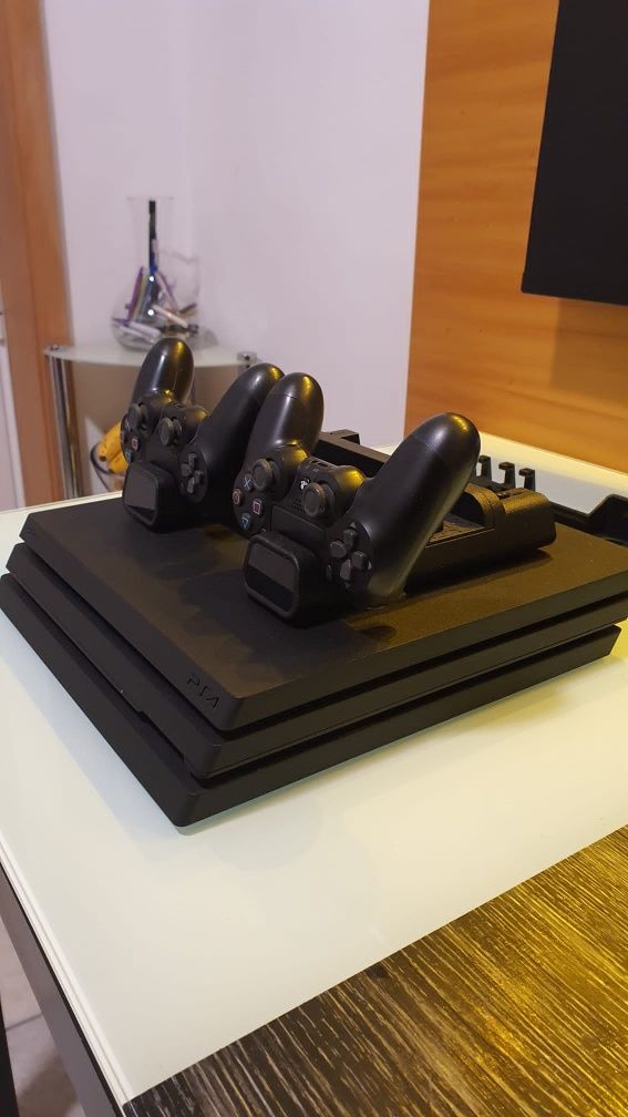 Playstation 4 plus de 1 terabite.