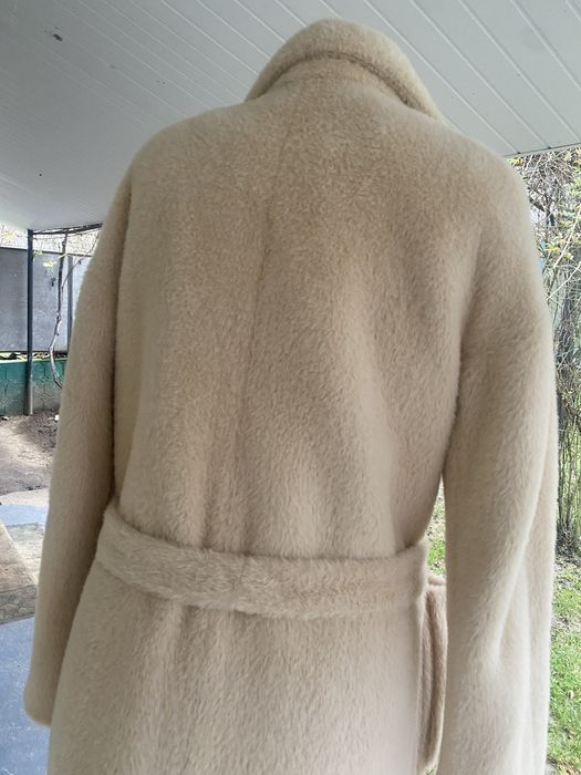 Нова тепла шуба, неймовірно приємна до тіла. Можливий торг