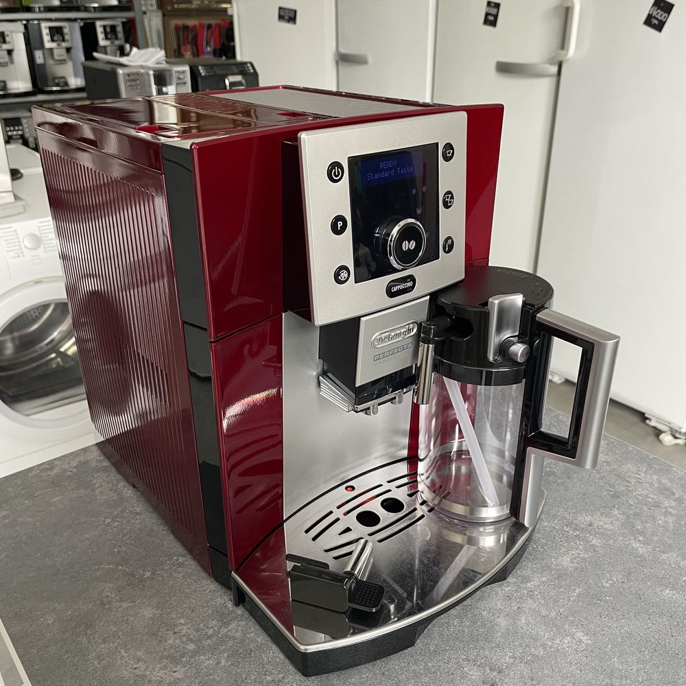Кофемашина DeLonghi Perfecta Cappuccino ESAM 5500.R гарантия обслужена