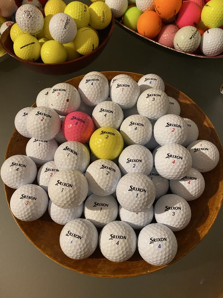 50 Bolas SRIXON em ótimo estado + oferta de 20 bolas Wilson