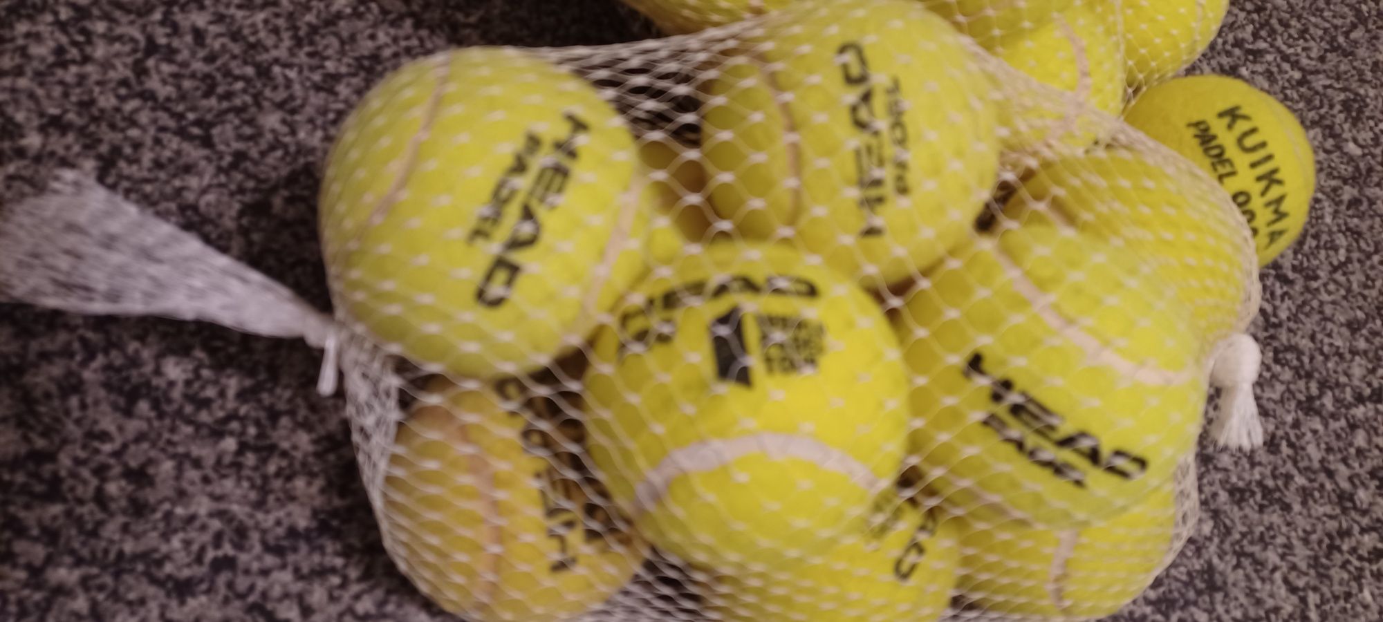 Bolas de PADEL (8 bolas = 5 €)