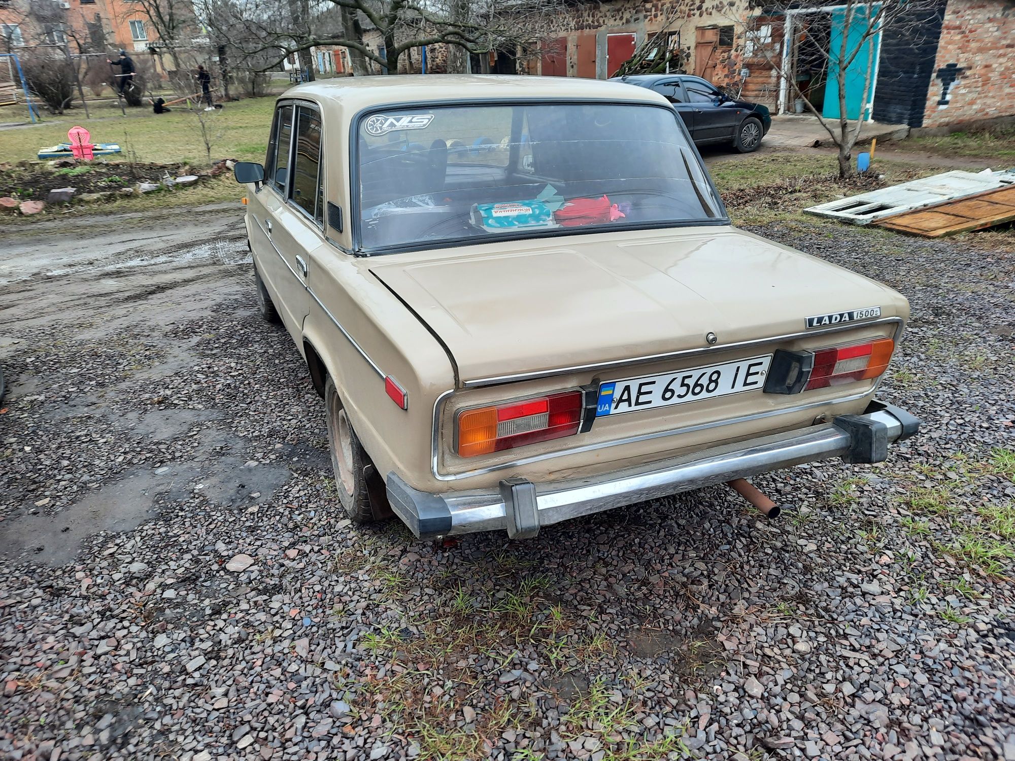 продам LADA 1500SL