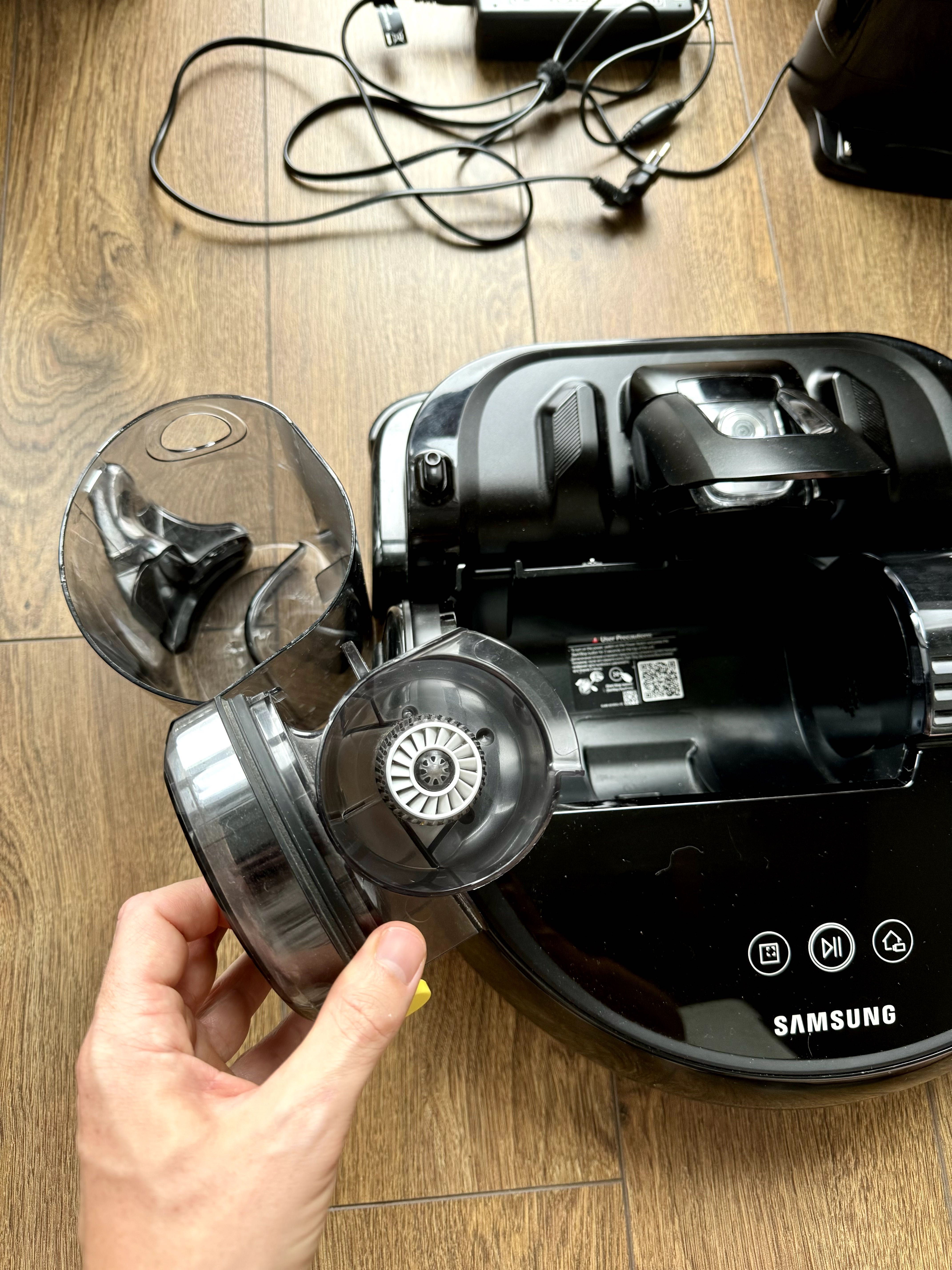 Робот пилосос Samsung POWERbot VR9300