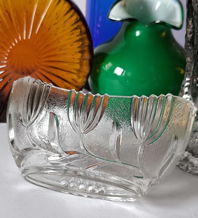 Gondola tulipany piękne stare szkło