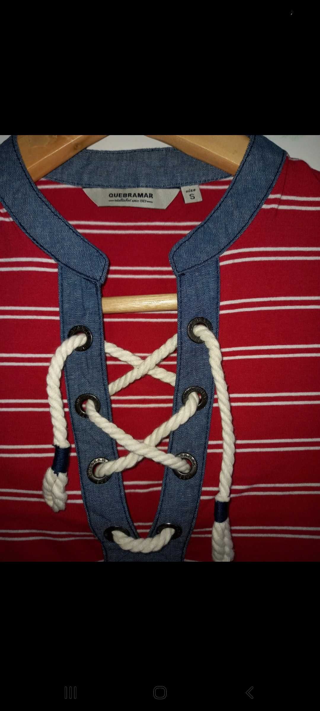 Polo vermelho com riscas brancas - S - Quebramar