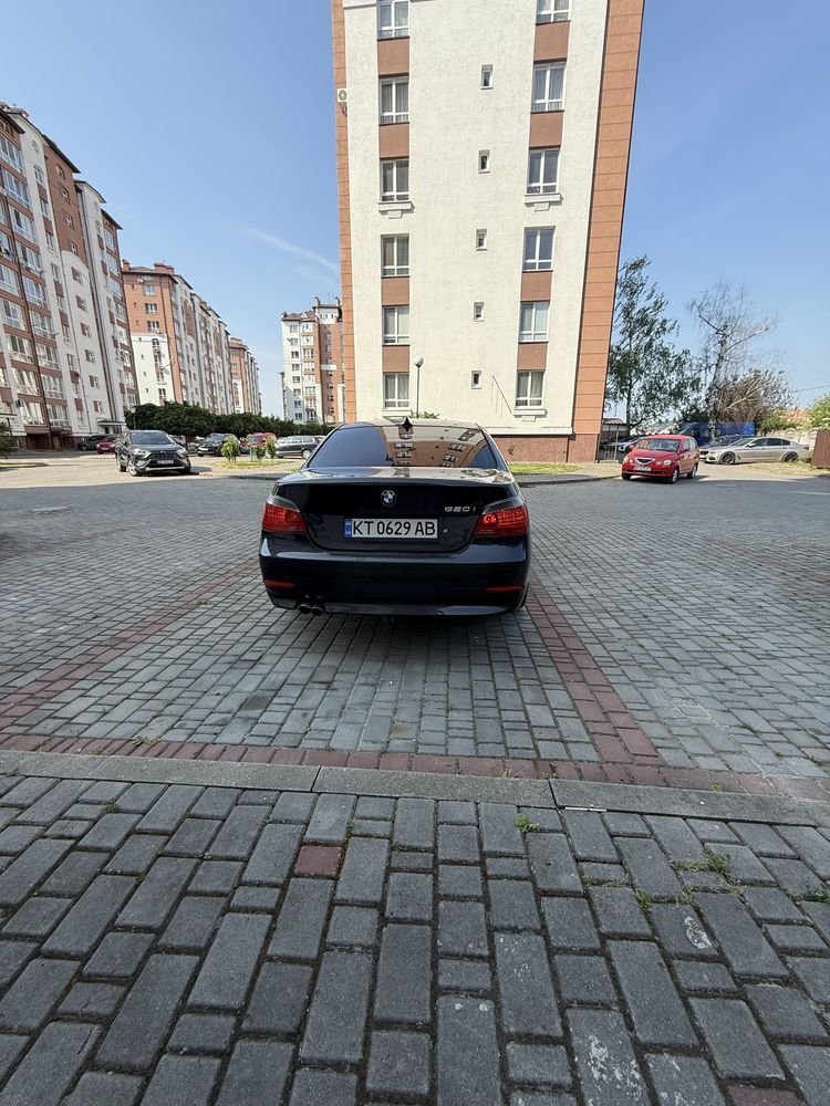 BMW 520i машина в дуже хорошому стані, рідна фарба !