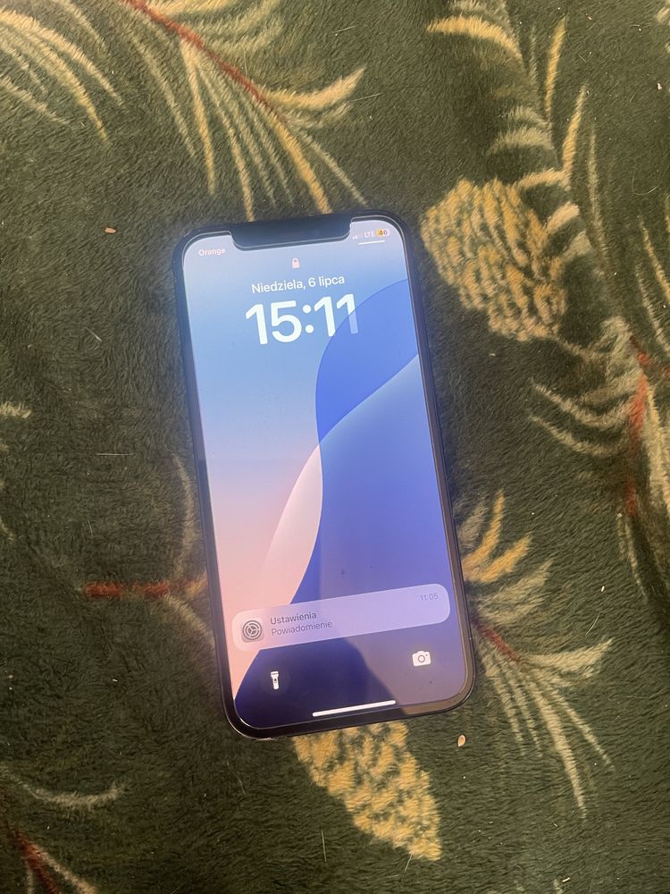 Iphone 12 w bardzo dobrym stanie