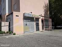 Loja comercial em Guerreiros-Loures