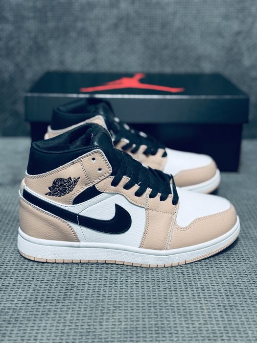 Женские зимние кроссовки Nike Air Retro Jordan 1 зима кожа мех