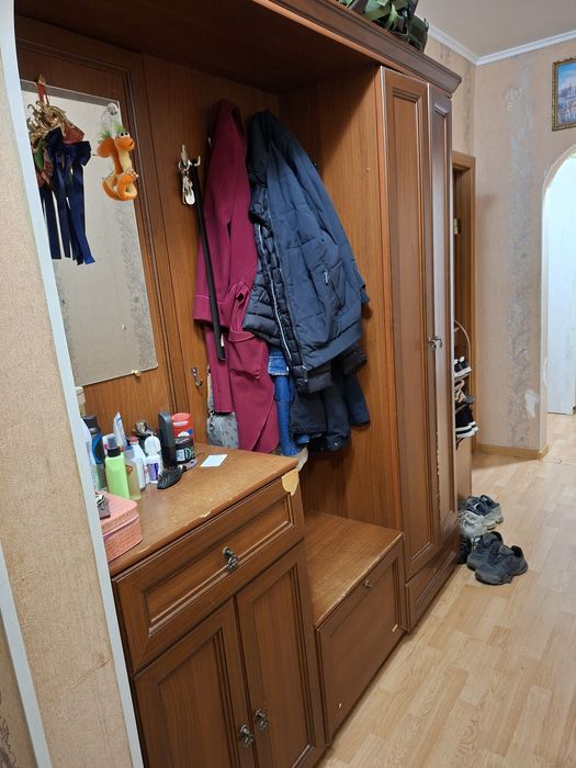 Продам шкаф для передпокію