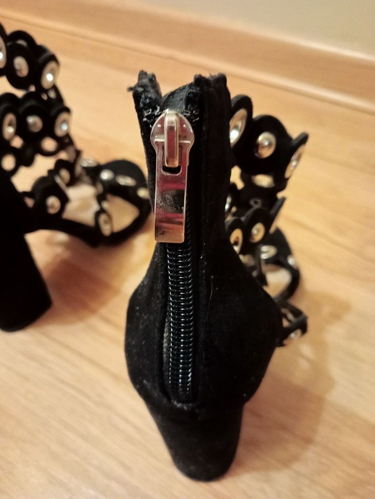 Sandały na obcasie, buty na słupku, czarne, srebrne, Bestelle, r. 36