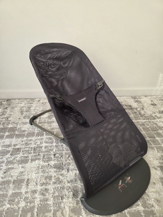 Bujaczek, leżaczek Babybjorn Bliss Mesh