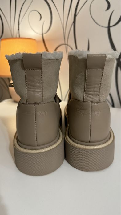 Продам зимові ботінки на платформі