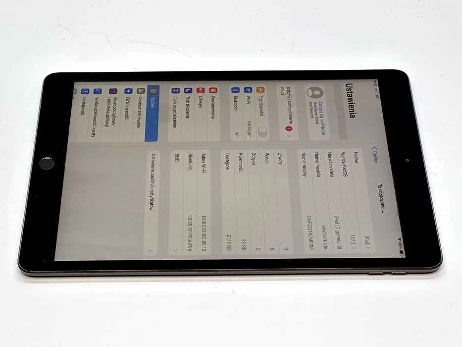 zadbany iPad 7 gen . 32gb space gray 10,2''