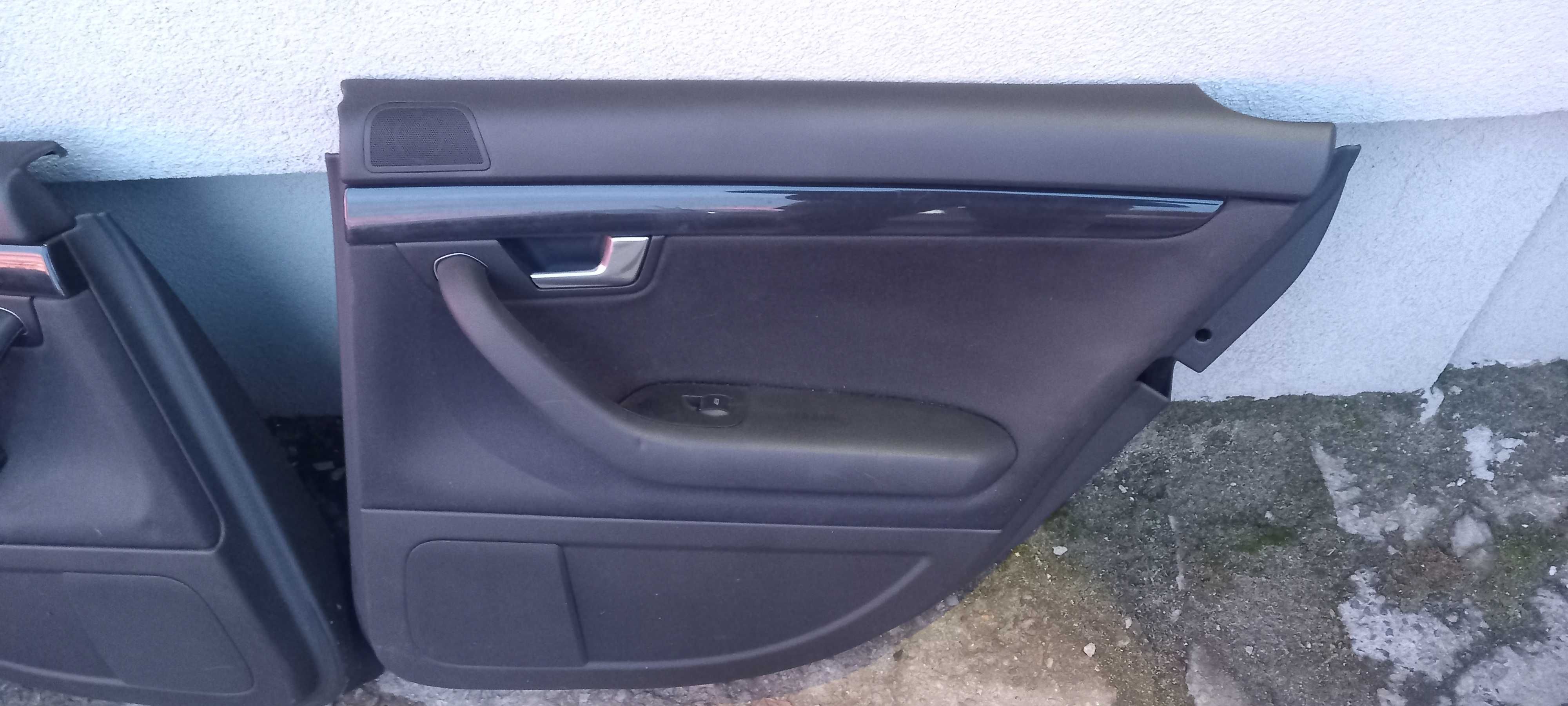 Boczki tapicerka drzwi Audi A4 B6 kpl el.szyby x4