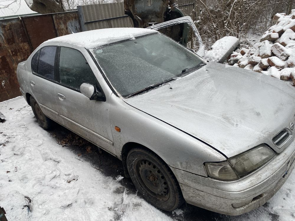 Передні крила Nissan primera p11 дорестайлінг