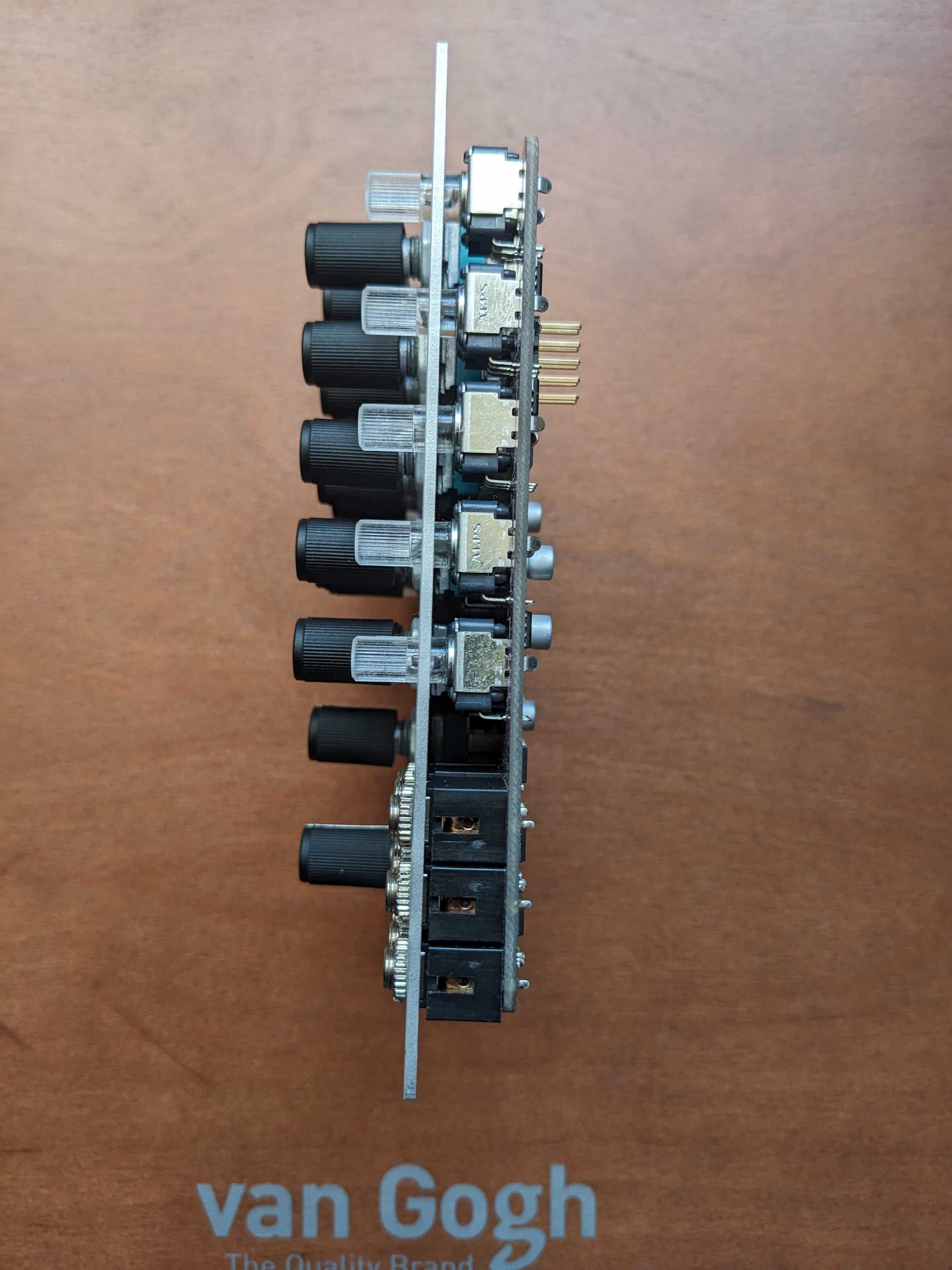 Quarks Mutable Elements eurorack moduł